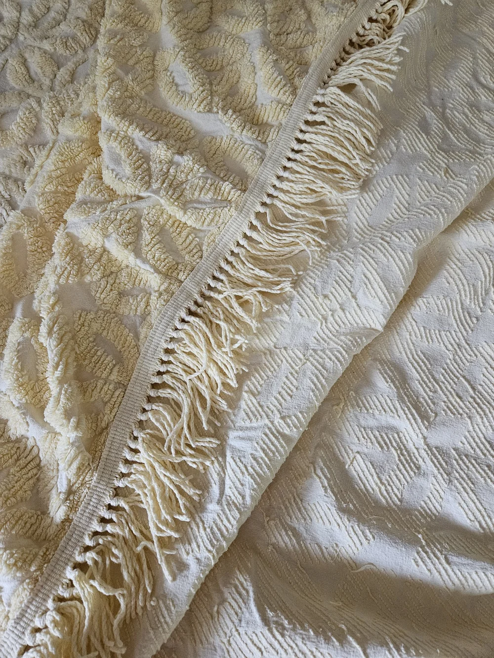N/A light yellow
